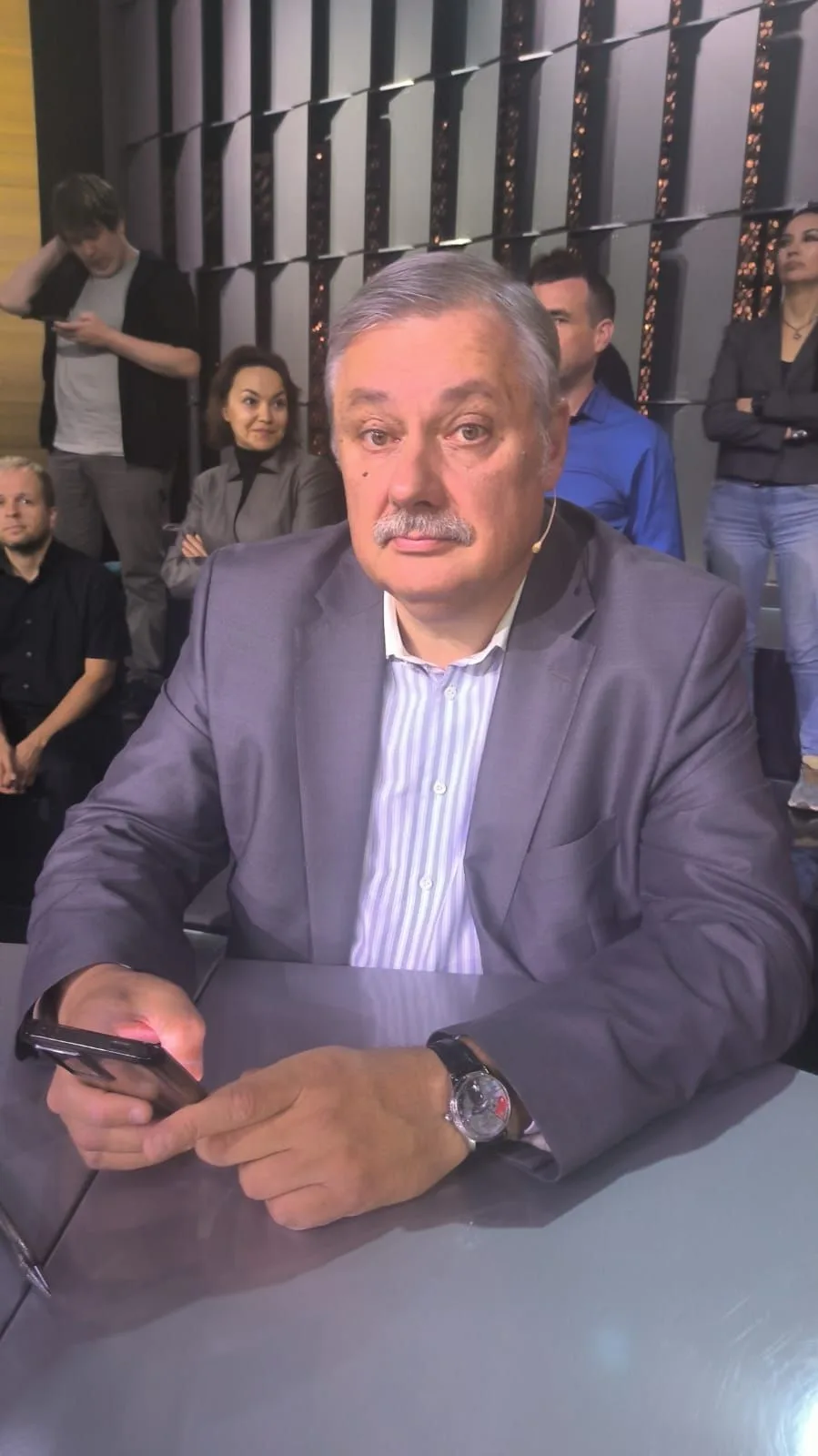 Профессор смотрит в мiръ. Авторский Анонимный канал Дмитрия Евстафьева